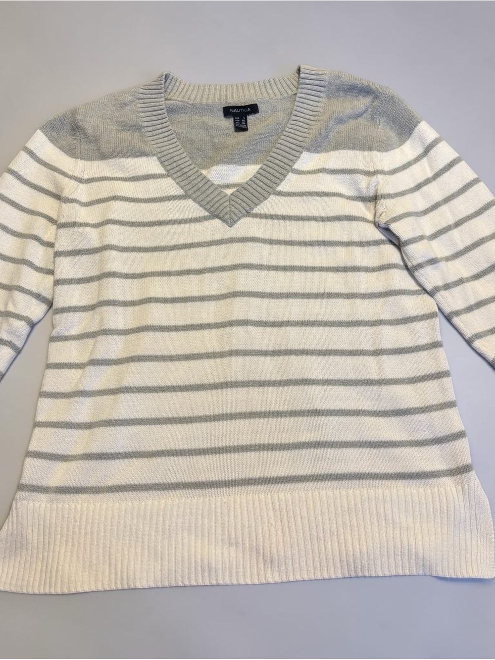 Nautica White & Light Gray Striped V-Neck Sweater Large